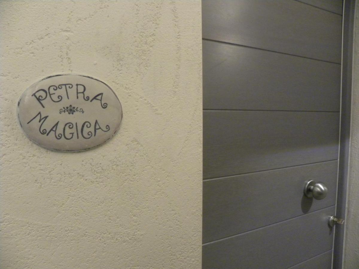 Petra Magica Appartement San Pantaleo Buitenkant foto